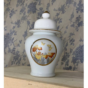 VTG Japan Porcelain Art of Chokin Iris Butterfly Ginger Jar with Gold Silver